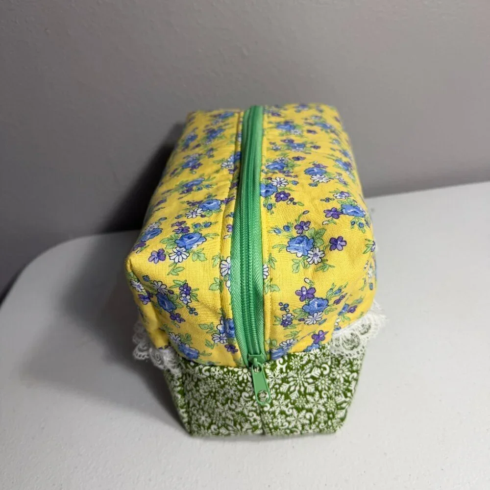 Waterproof Makeup Bag – Floral & Lace Cosmetic Pouch Handmade